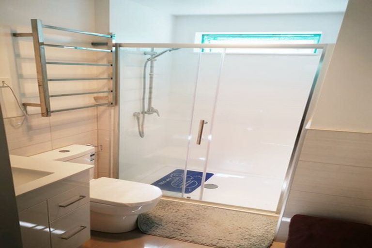 Photo of property in 9 Claresholm Place, Mangere Bridge, Auckland, 2022