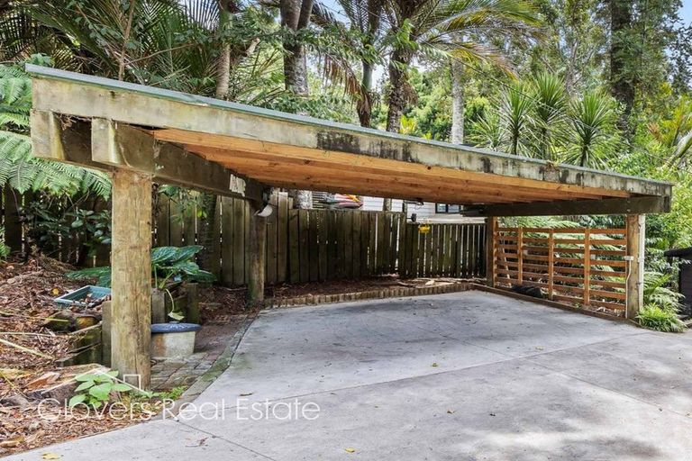 Photo of property in 34 Sylvan Valley Avenue, Titirangi, Auckland, 0604