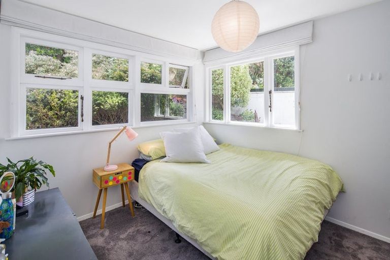 Photo of property in 21 Thane Road, Roseneath, Wellington, 6011