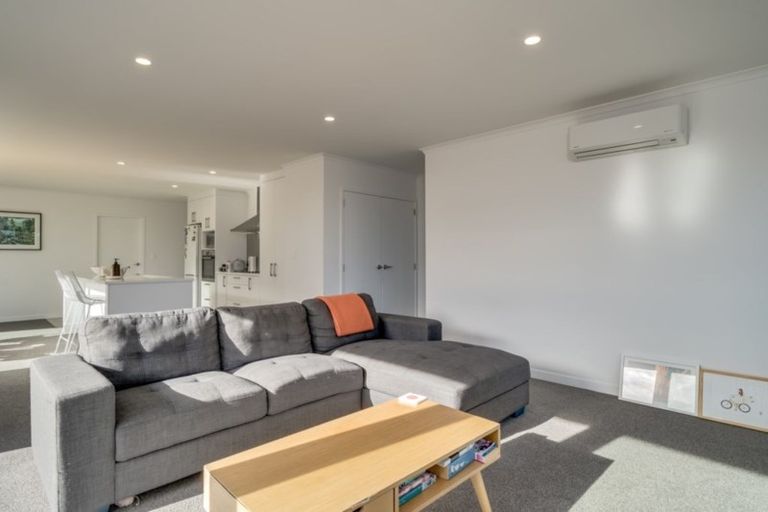 Photo of property in 17 Simms Close, Pyes Pa, Tauranga, 3112