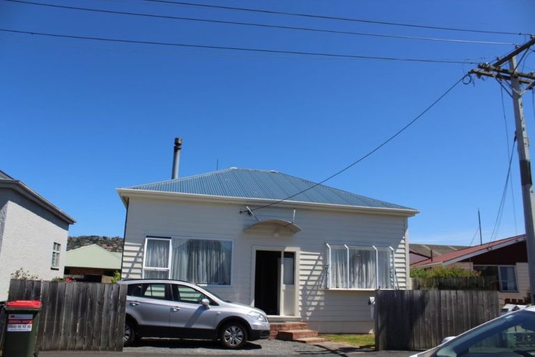 Photo of property in 18 Wesley Street, South Dunedin, Dunedin, 9012