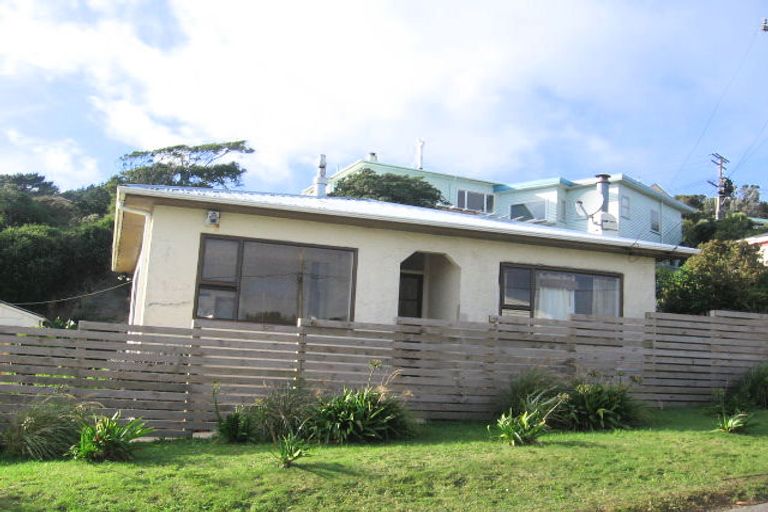 Photo of property in 25 Sheridan Terrace, Johnsonville, Wellington, 6037