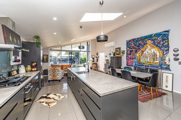 Photo of property in 3 Kamahi Street, Castlecliff, Whanganui, 4501