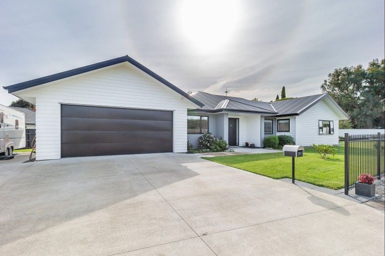 Photo of property in 21 Weld Street, Levin, 5510