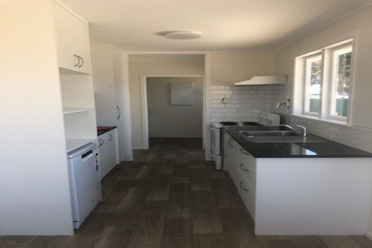 Photo of property in 1/452 Swanson Road, Ranui, Auckland, 0612