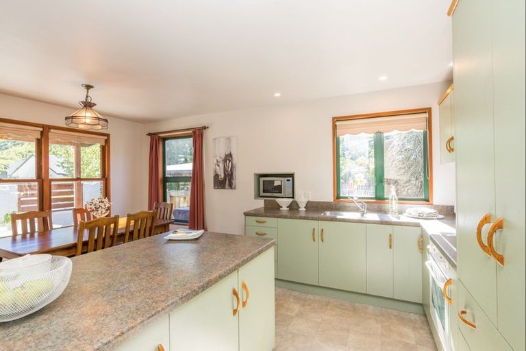 Photo of property in 24 Cornwall Street, Arrowtown, 9302