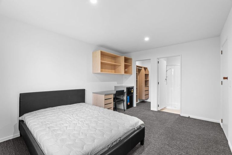 Photo of property in 33b Waimairi Road, Upper Riccarton, Christchurch, 8041