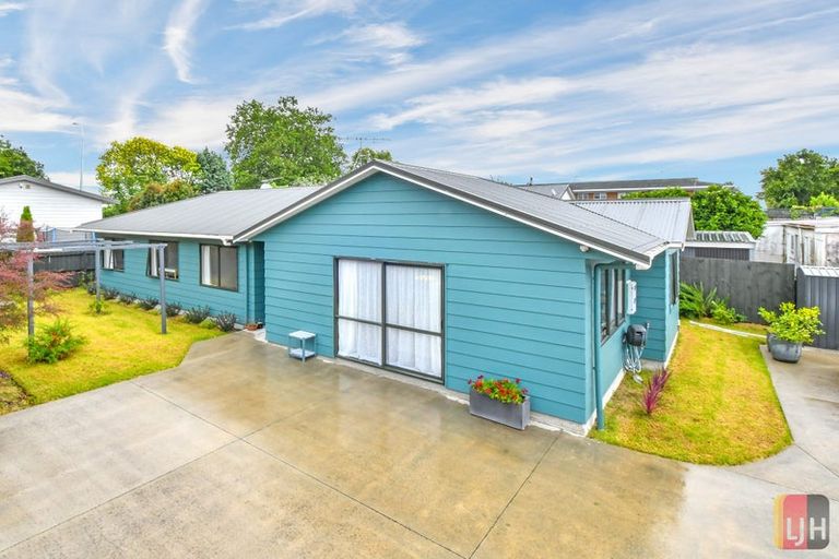 Photo of property in 19c Railway Street West, Papakura, 2110