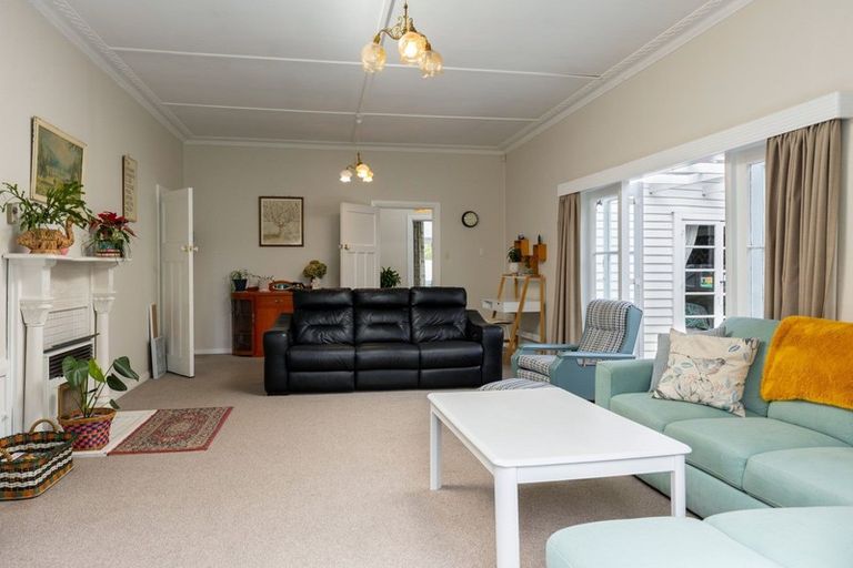 Photo of property in 37 Eltham Road, Blenheim, 7201