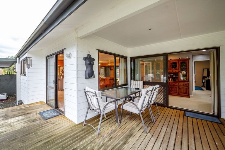 Photo of property in 74 Charles Street, Carterton, 5713