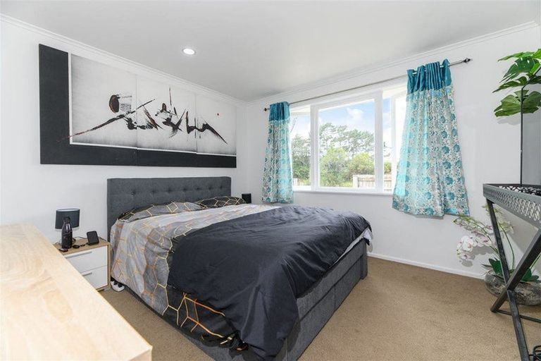 Photo of property in 54 Glen Road, Ranui, Auckland, 0612