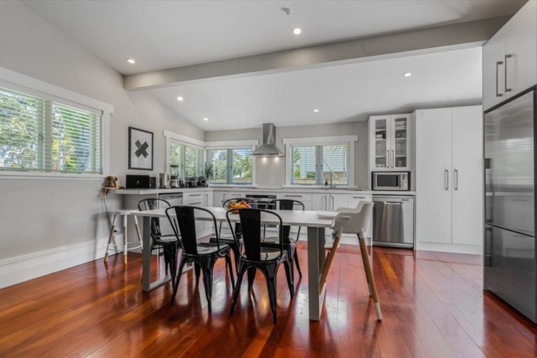 Photo of property in 1/2 Tennyson Street, Northcote Point, Auckland, 0627