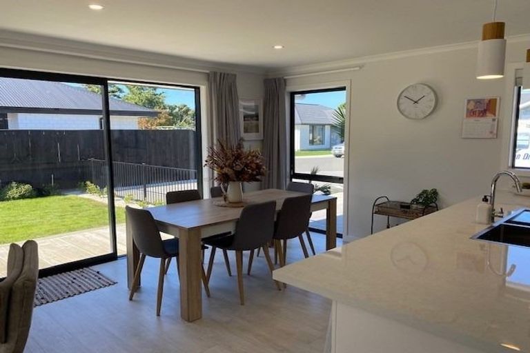 Photo of property in 8 Thomas Way, Brightwater, 7022