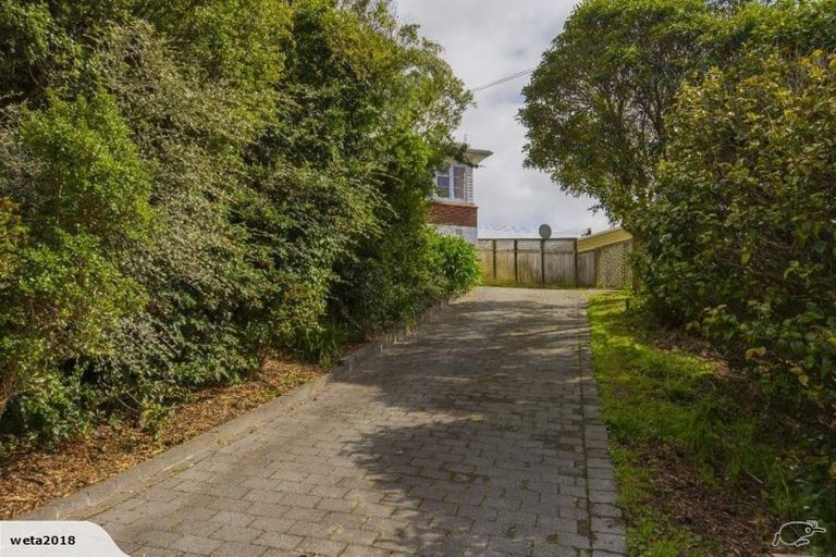 Photo of property in 22 Fraser Avenue, Johnsonville, Wellington, 6037