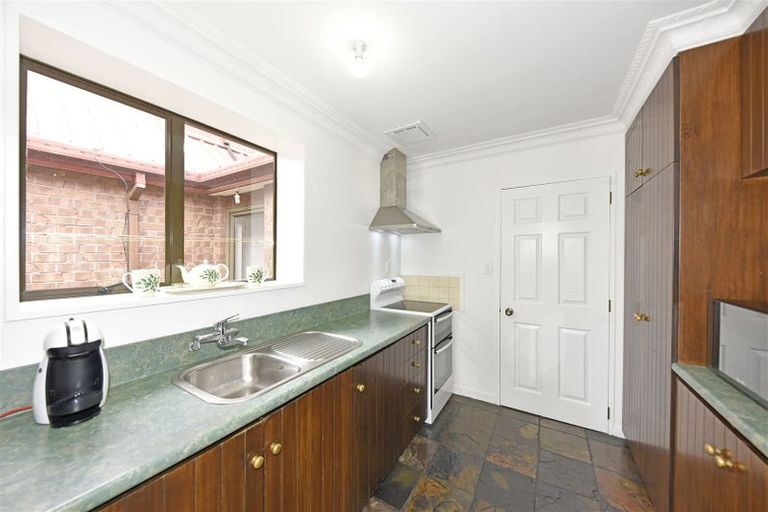 Photo of property in 3/18 Division Street, Riccarton, Christchurch, 8041