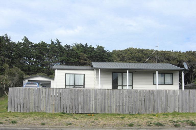 Photo of property in 13 Hydrabad Drive, Waitarere Beach, Levin, 5510