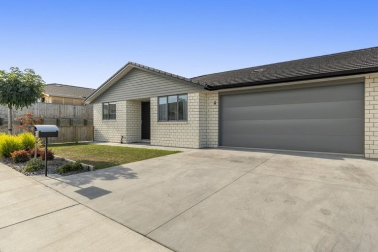 Photo of property in Waterview Estate, 86/4 Greystone Place, Omokoroa, 3114