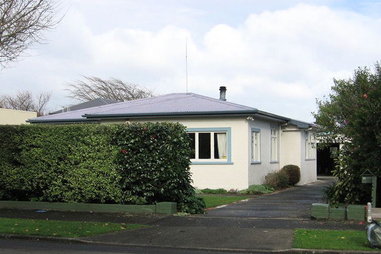Photo of property in 22 Ake Ake Avenue, Hokowhitu, Palmerston North, 4410