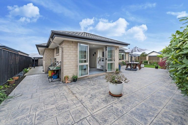 Photo of property in 18 Globe Bay Drive, Templeton, Christchurch, 8042