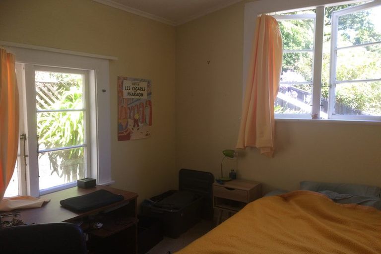 Photo of property in 137 Glenmore Street, Kelburn, Wellington, 6012