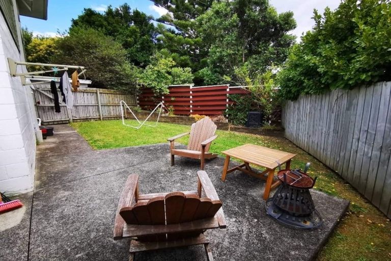 Photo of property in 19 Anne Road, Hillcrest, Auckland, 0627