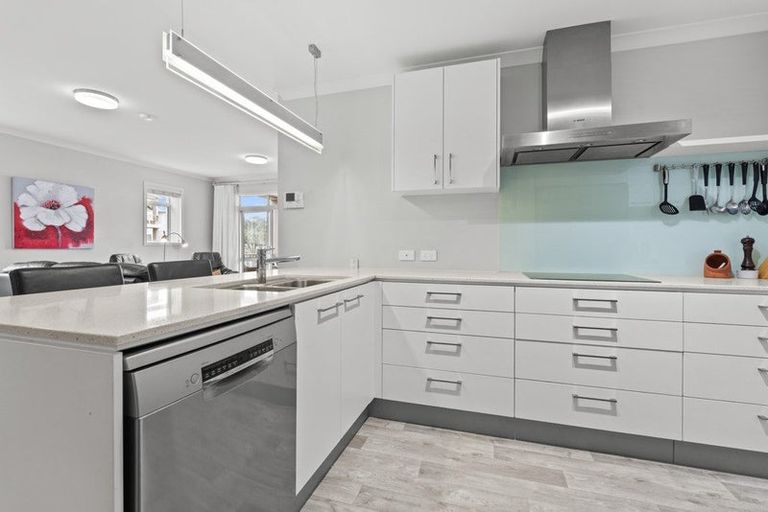 Photo of property in 63 Parkside Drive, Orewa, 0931