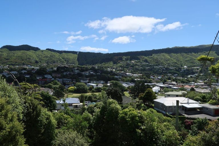 Photo of property in 16 Tawa Terrace, Tawa, Wellington, 5028