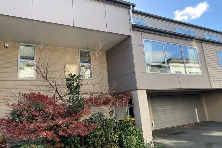 Photo of property in 8a Broadbent Street, Riccarton, Christchurch, 8041