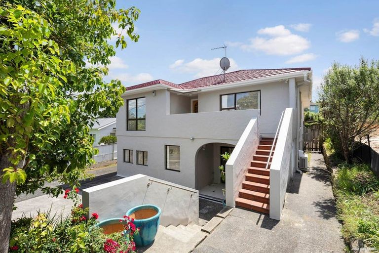 Photo of property in 2/33 Harley Road, Takapuna, Auckland, 0622