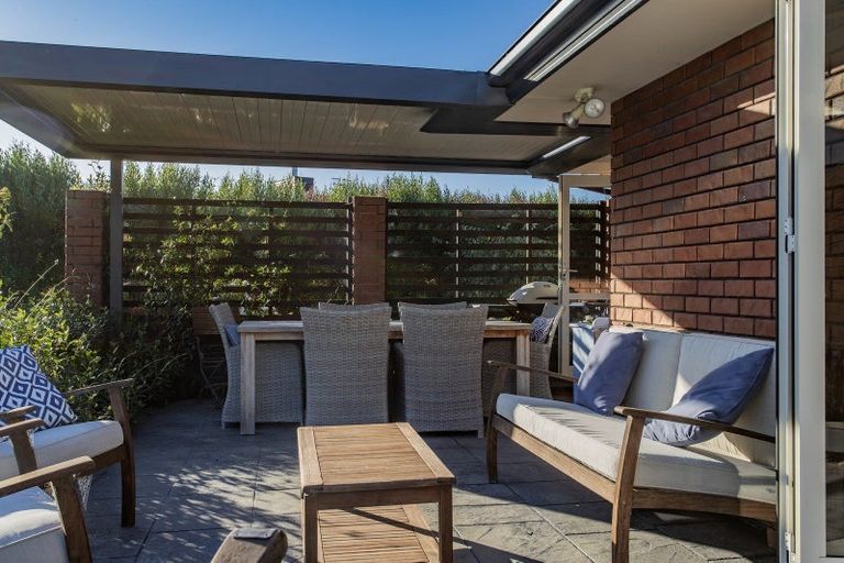 Photo of property in 20 Teviotview Place, Amberley, 7410