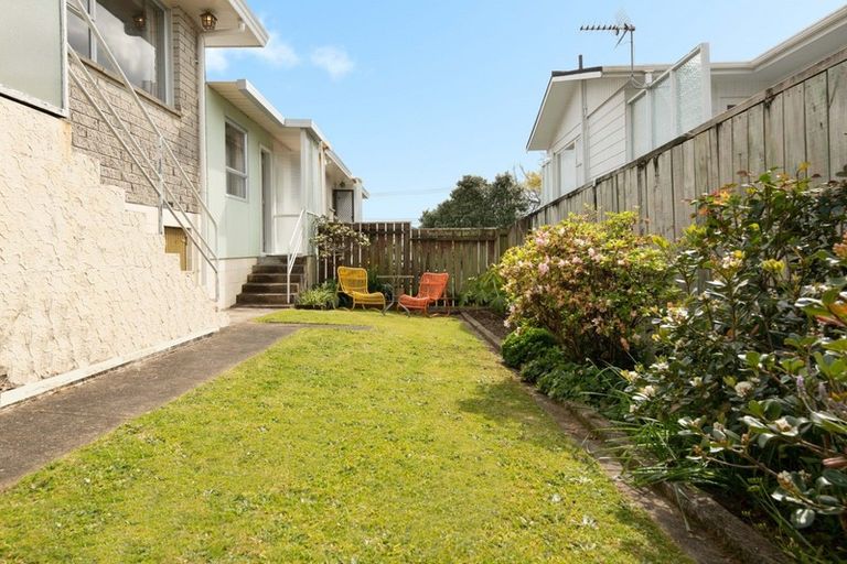 Photo of property in 2/42 Matua Road, Matua, Tauranga, 3110