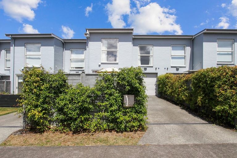 Photo of property in 7 Briddock Way, Swanson, Auckland, 0614