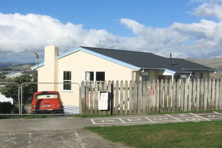 Photo of property in 7 Rakihau Place, Titahi Bay, Porirua, 5022