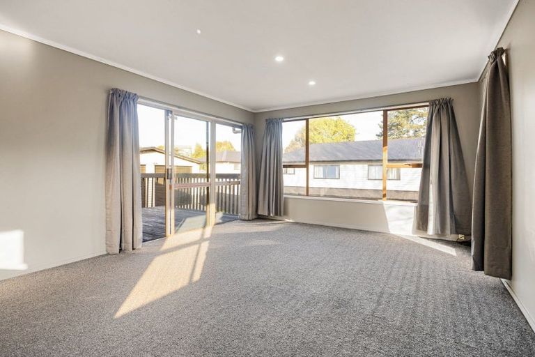 Photo of property in 15 Splitt Avenue, Glenview, Hamilton, 3206