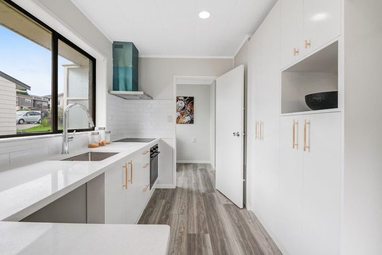 Photo of property in 148 Lynn Road, Bayview, Auckland, 0629