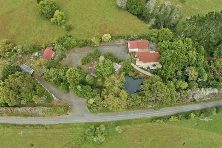 Photo of property in 65 Golding Road, Pukekohe, 2677