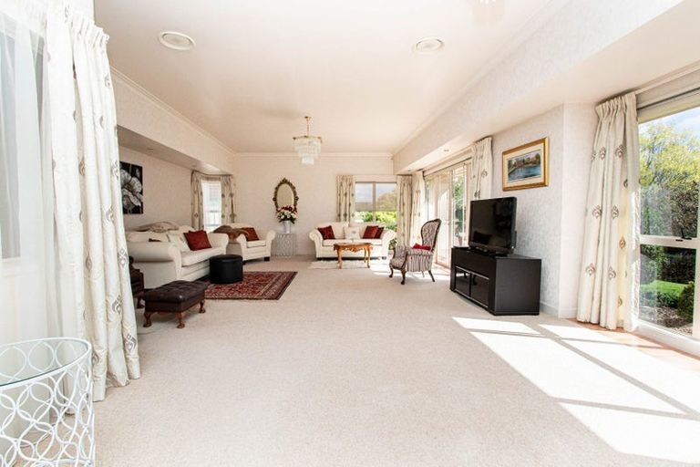 Photo of property in 28 Harrowfield Drive, Harrowfield, Hamilton, 3210