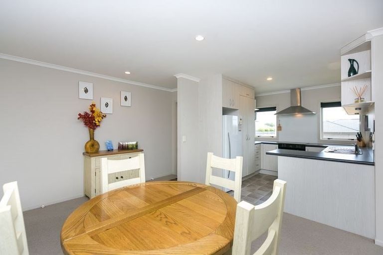 Photo of property in 15 Jules Crescent, Bell Block, New Plymouth, 4312