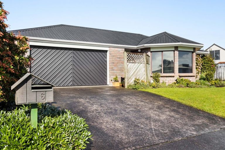 Photo of property in 6 Dillon Drive, Bell Block, New Plymouth, 4312