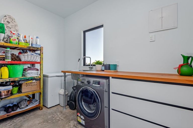 Photo of property in 858d Rangiotu Road, Rangiotu, Palmerston North, 4477