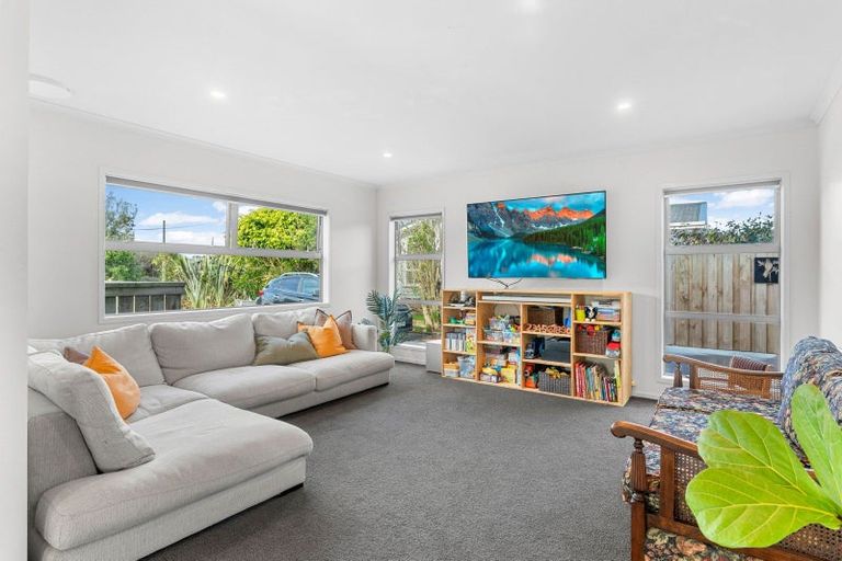 Photo of property in 16 Leslie Street, Mangawhai, 0505