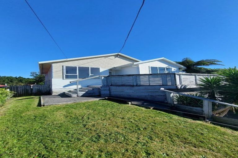 Photo of property in 132 Pioneer Road, Moturoa, New Plymouth, 4310