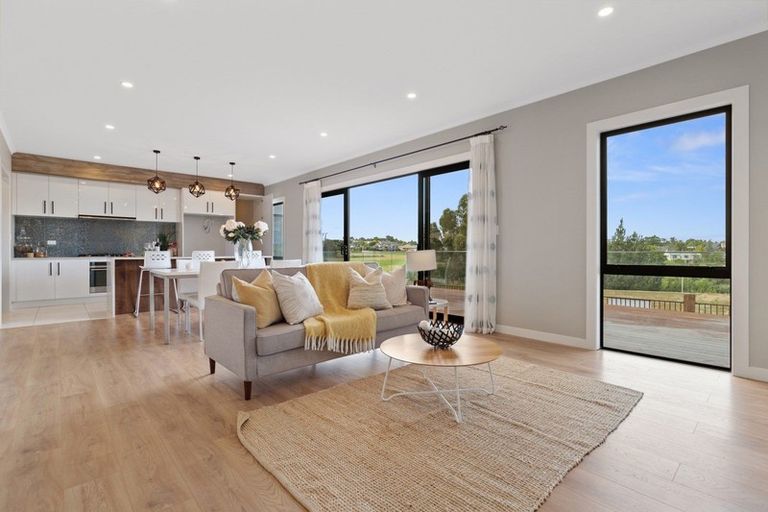 Photo of property in 13 Paritai Place, Flagstaff, Hamilton, 3210