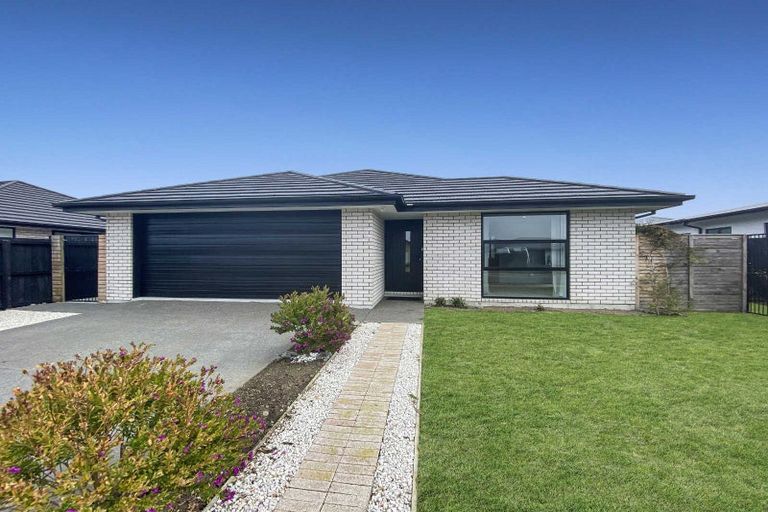 Photo of property in 6 Letitia Street, Burwood, Christchurch, 8083