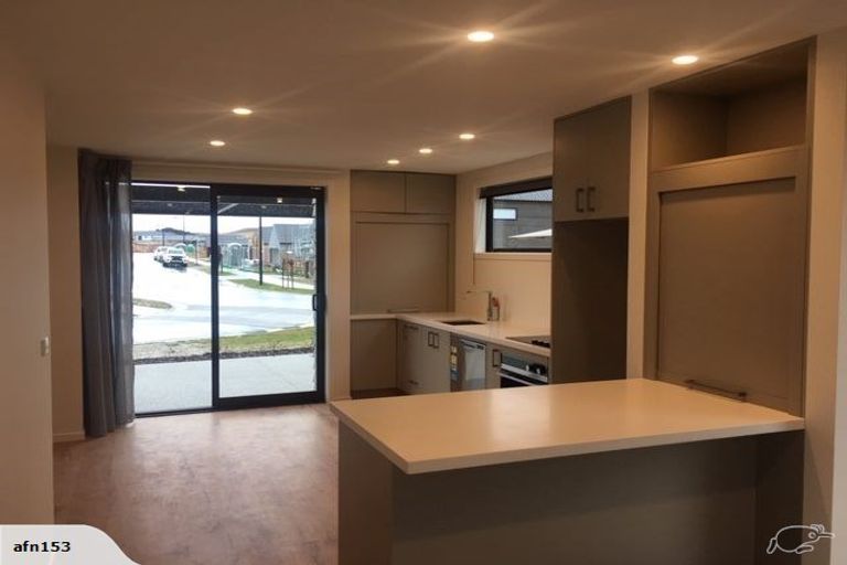 Photo of property in 1 Alandale Place, Wanaka, 9305