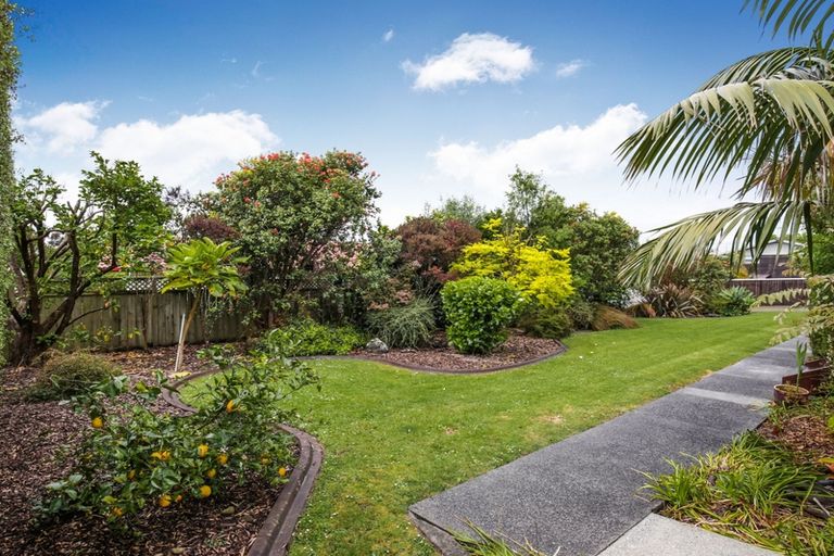 Photo of property in 202 Royal Road, Massey, Auckland, 0614
