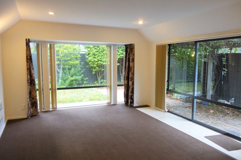 Photo of property in 431a Memorial Avenue, Burnside, Christchurch, 8053