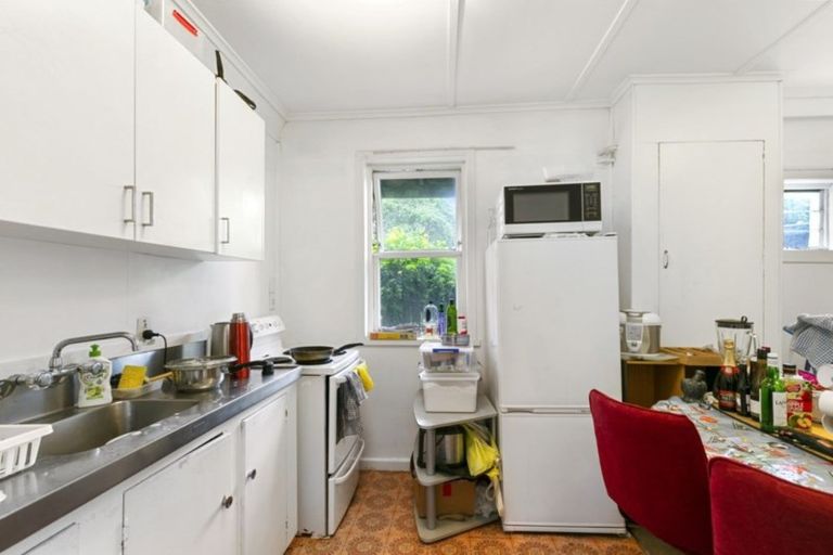 Photo of property in 7 Crawford Road, Kilbirnie, Wellington, 6022