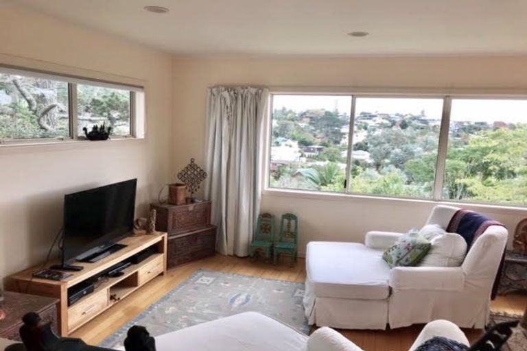 Photo of property in 75 Park Rise, Campbells Bay, Auckland, 0630