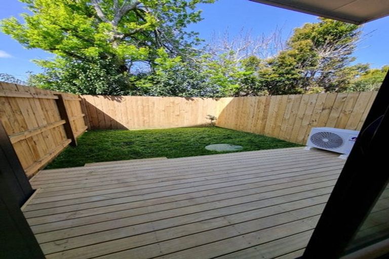 Photo of property in 11/241 Don Buck Road, Massey, Auckland, 0614